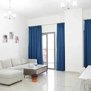 Golden Willow Homes 2 Aparthotel
